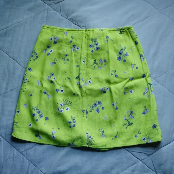 SUNDAY BEST Tatiana Skirt Pear Green Purple Taupe Floral Mini Size 4 Aritzia - Picture 8 of 15